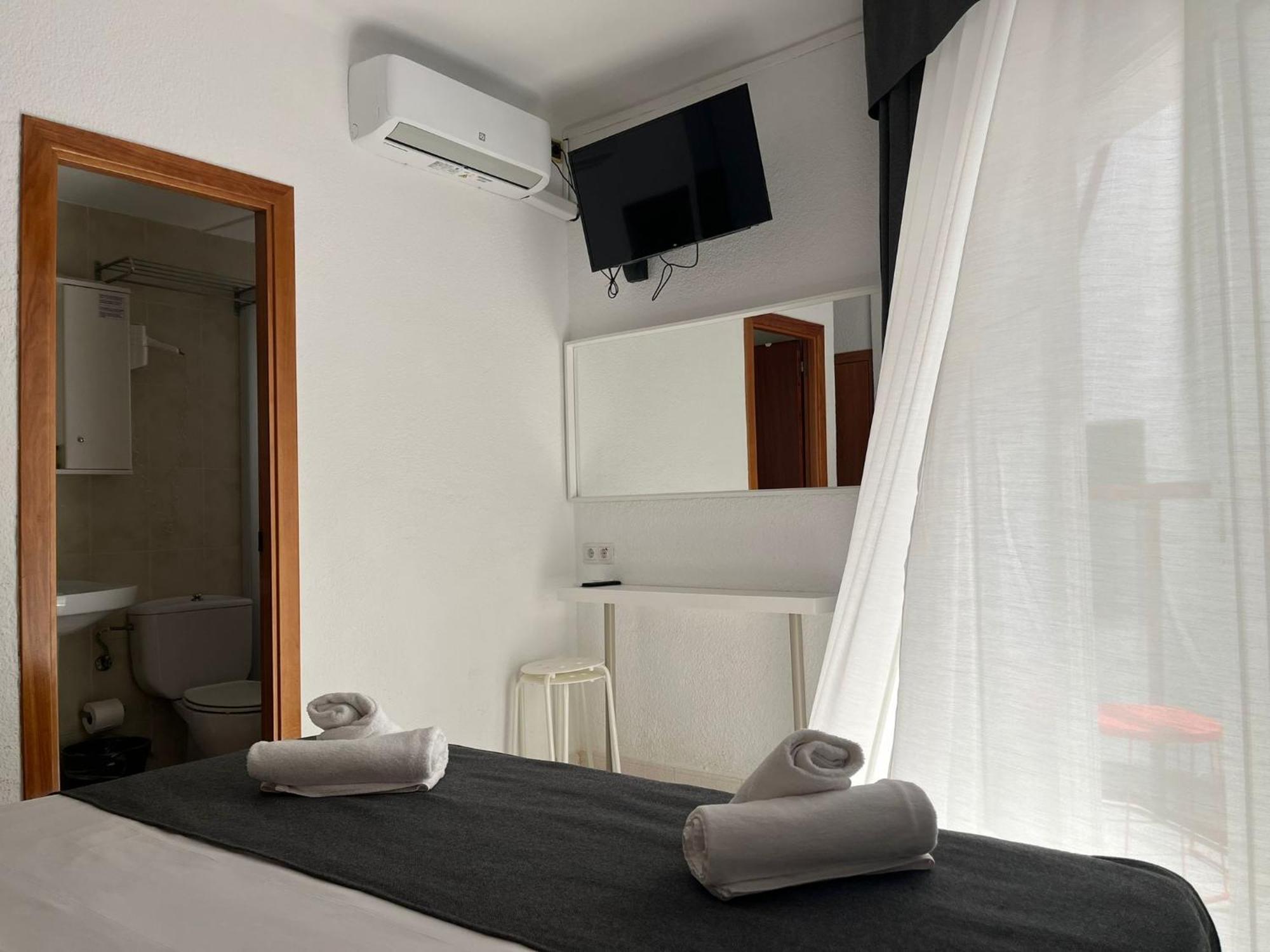 Hotel Maremagnum โยเรตเดมาร์ ภายนอก รูปภาพ