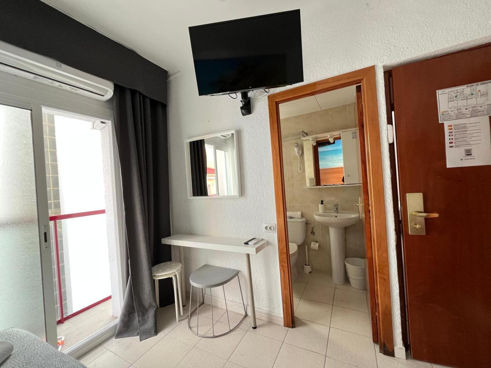 Hotel Maremagnum โยเรตเดมาร์ ภายนอก รูปภาพ