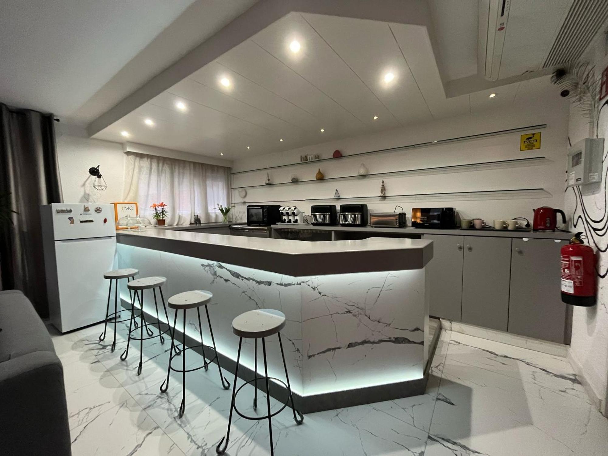 Hotel Maremagnum โยเรตเดมาร์ ภายนอก รูปภาพ